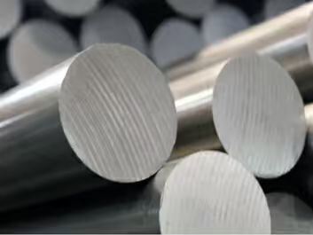 Pręt aluminiowy okrągły klasy lotniczej 2A12 T4 o wysokiej wytrzymałości, zgodny ze standardem GB/T 3191, do elementów konstrukcyjnych samolotów